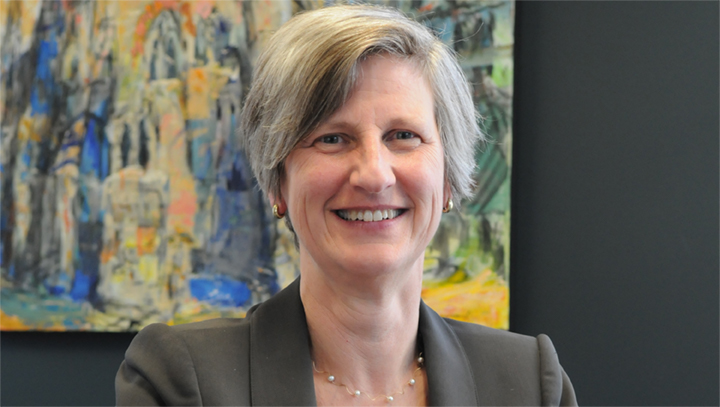 Heather Lank, biblioth&eacute;caire parlementaire